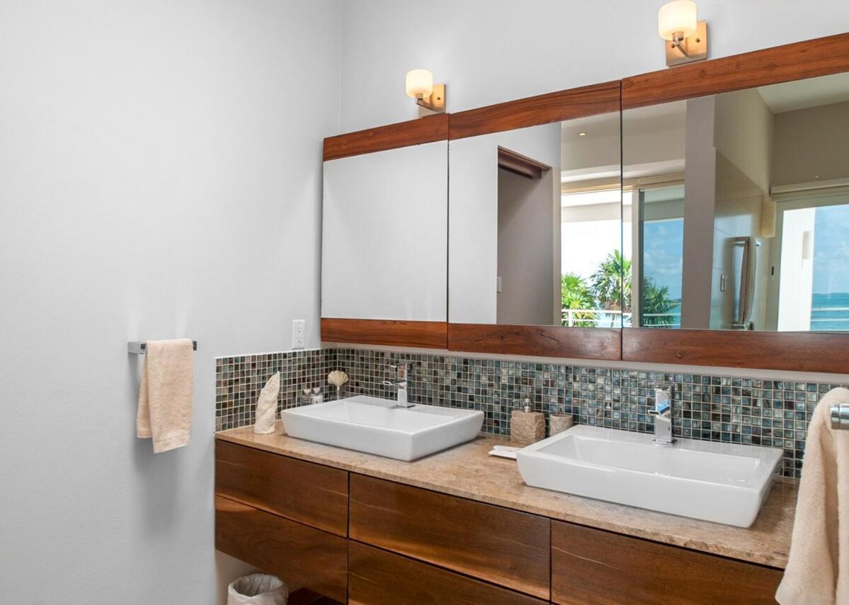 Villa Beachfront Luruxy In Tulum