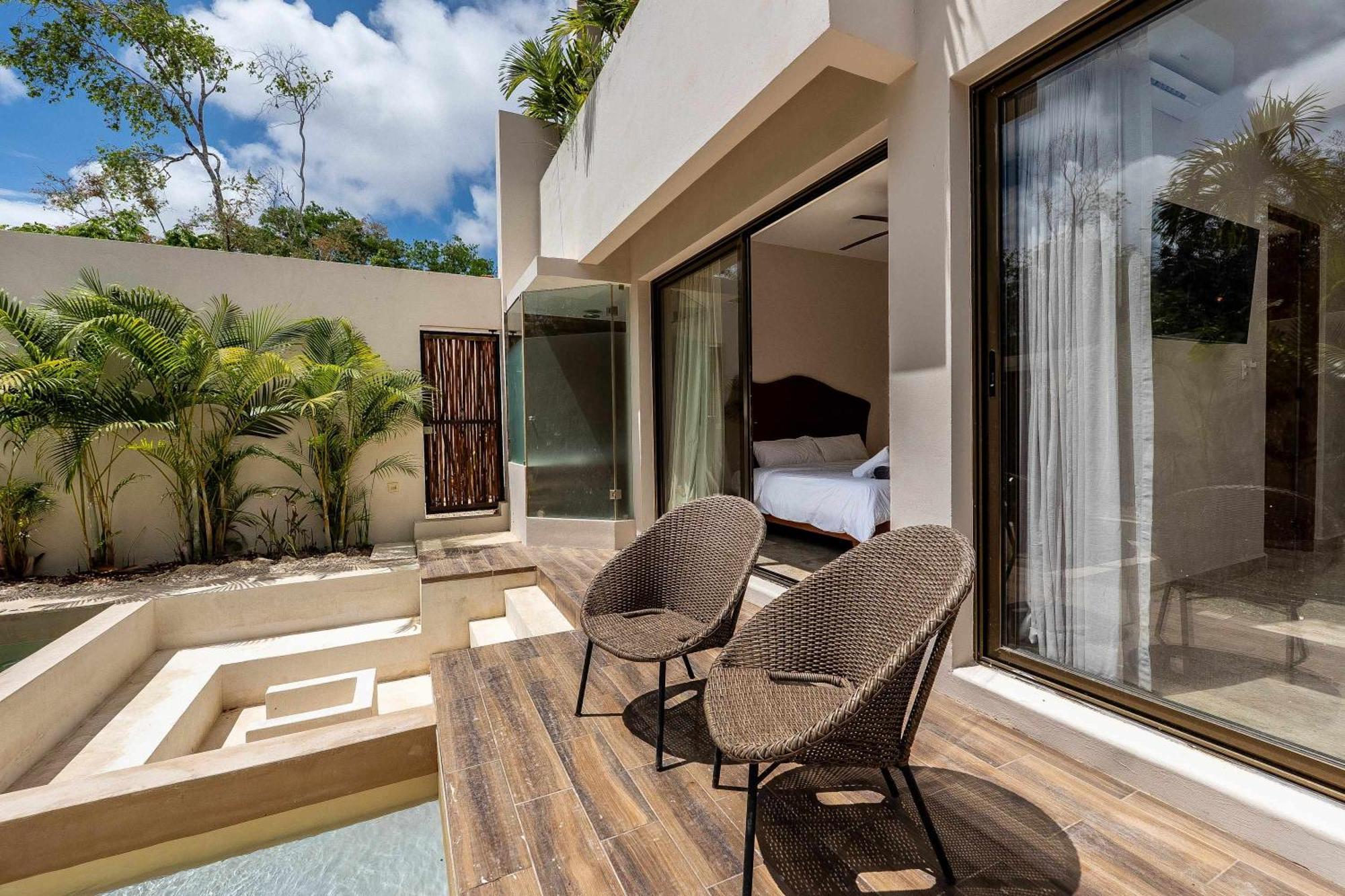 Contemporary 2br With Rooftop Lounge & Pool Tulum