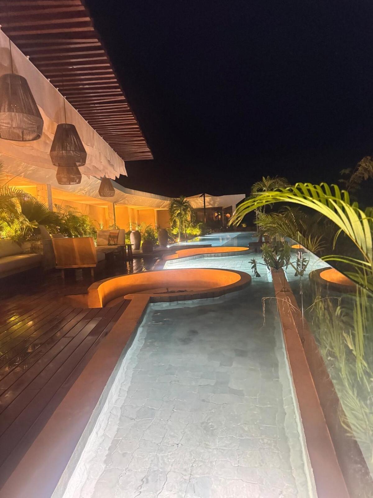 Private Jacuzzi Jungle View In La Veleta Apartment *
