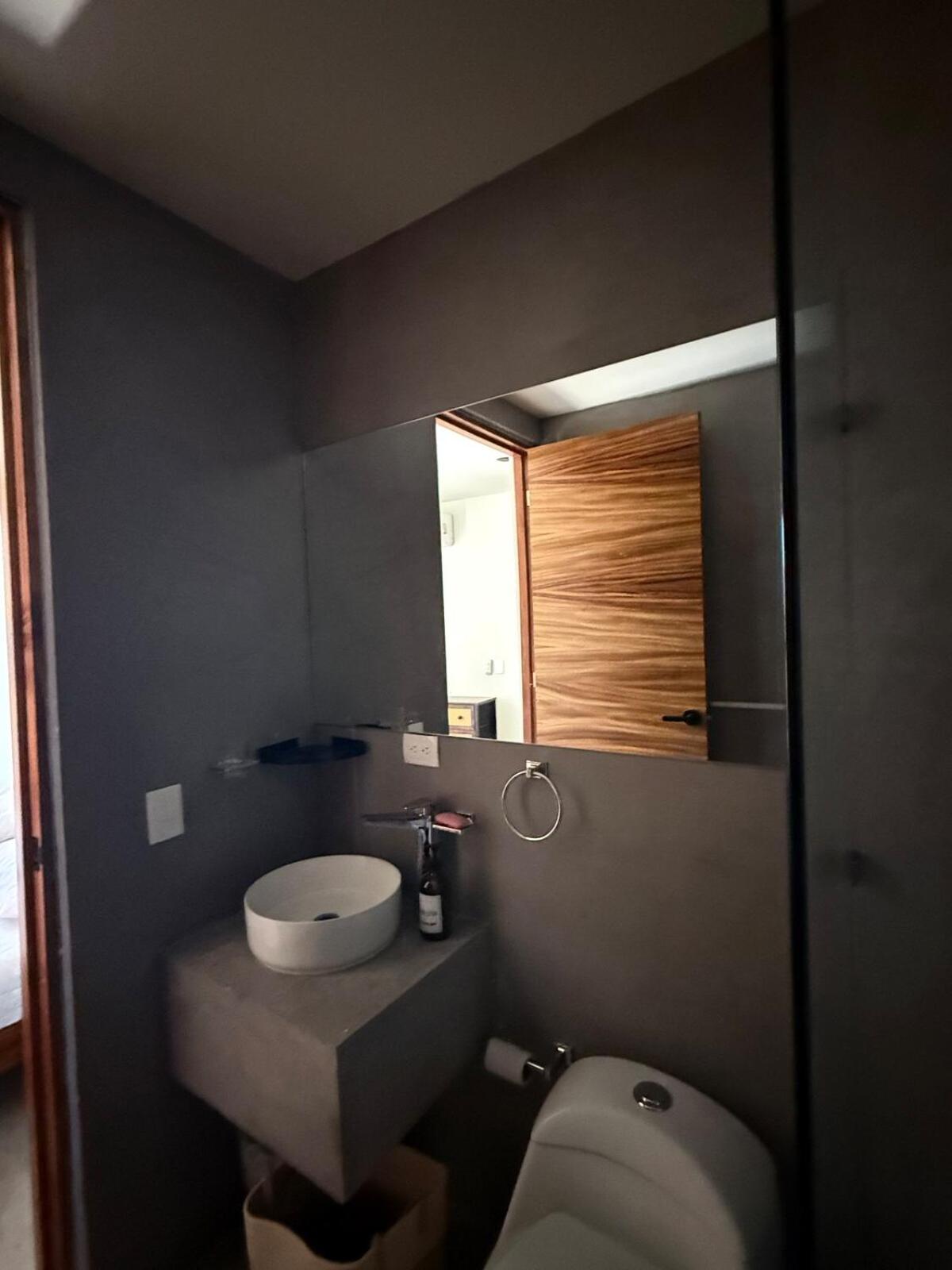 2 Bdrm-2 Baths For Groups & Music Lovers Apartment *