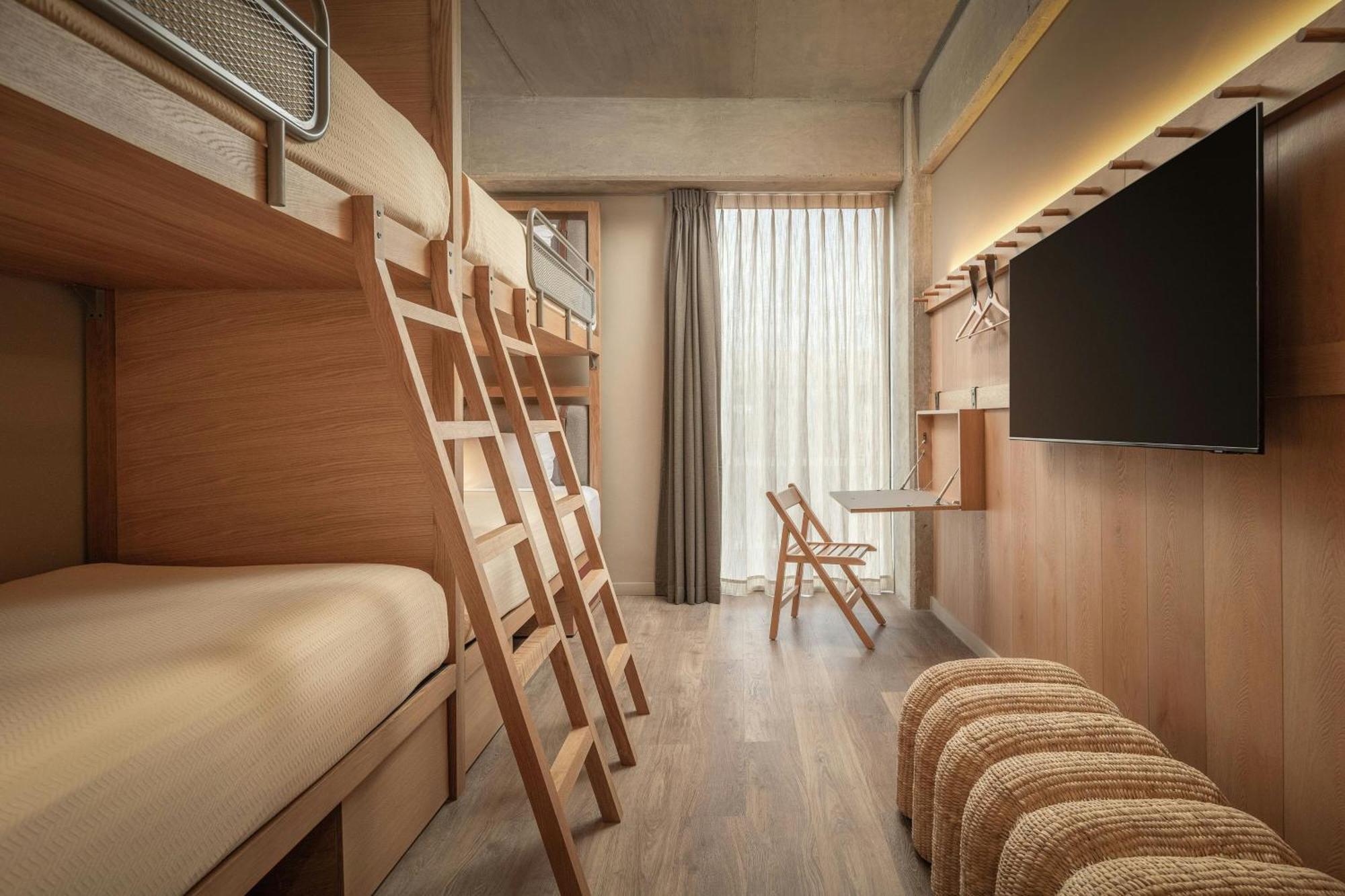 Moxy Hotel 3*