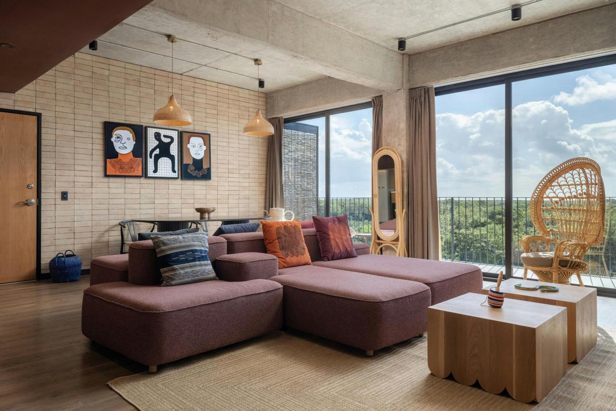 Moxy Hotel 3*