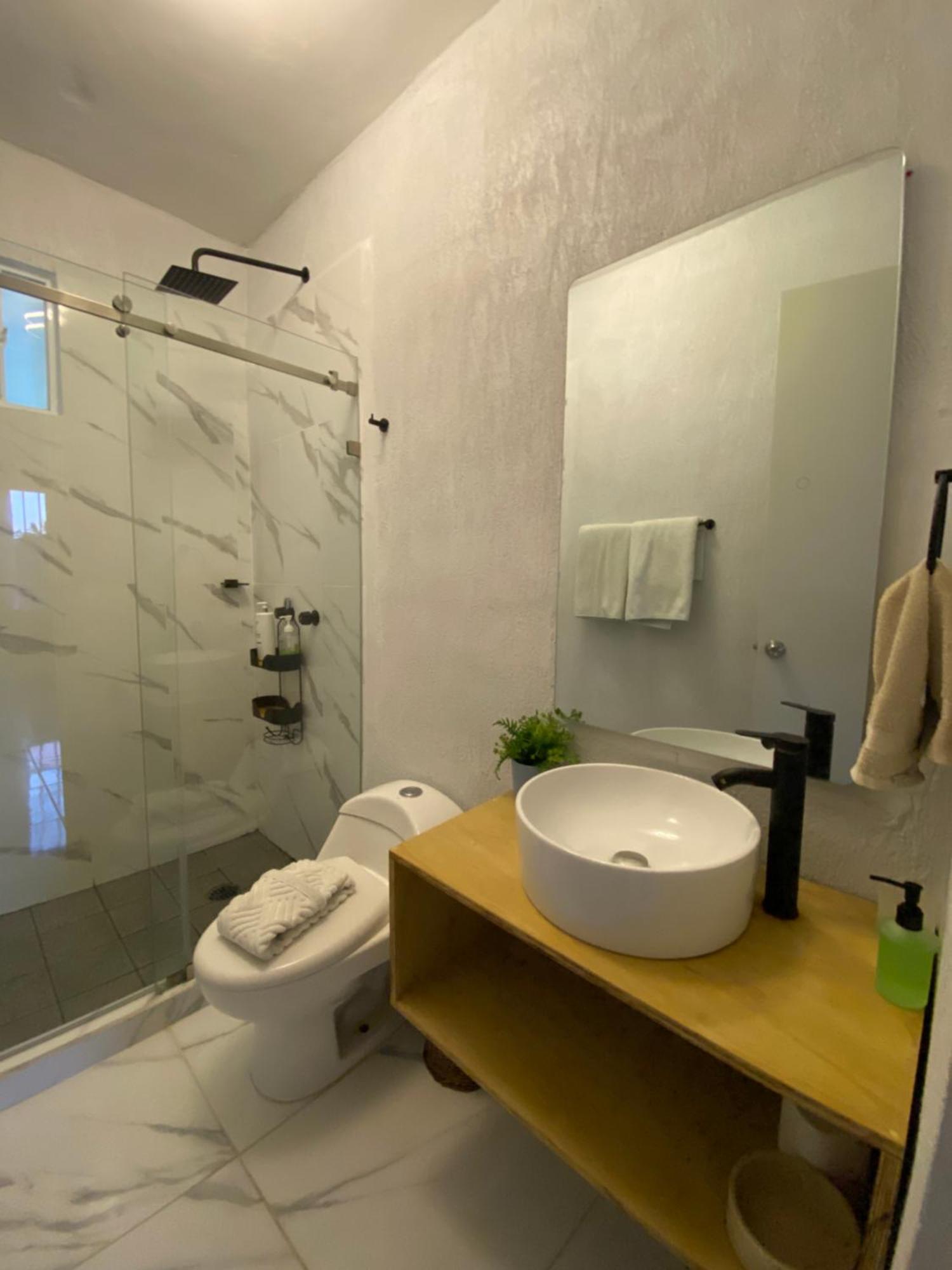 Apartment One Day Peaceful & Cozy In A Residential Neighborhood *