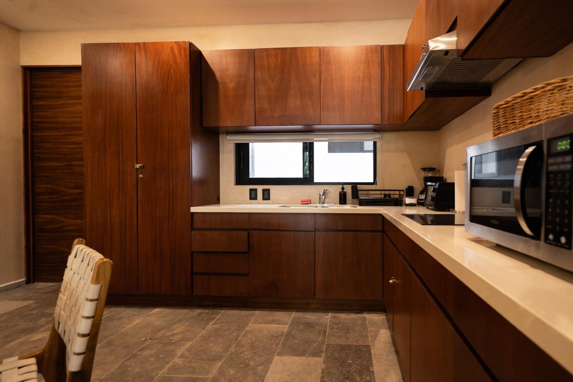 Stylish & Luxury Penthouse & Apartment, Private Pool, Private Hot Tub, Terrace And Roof At Jungle