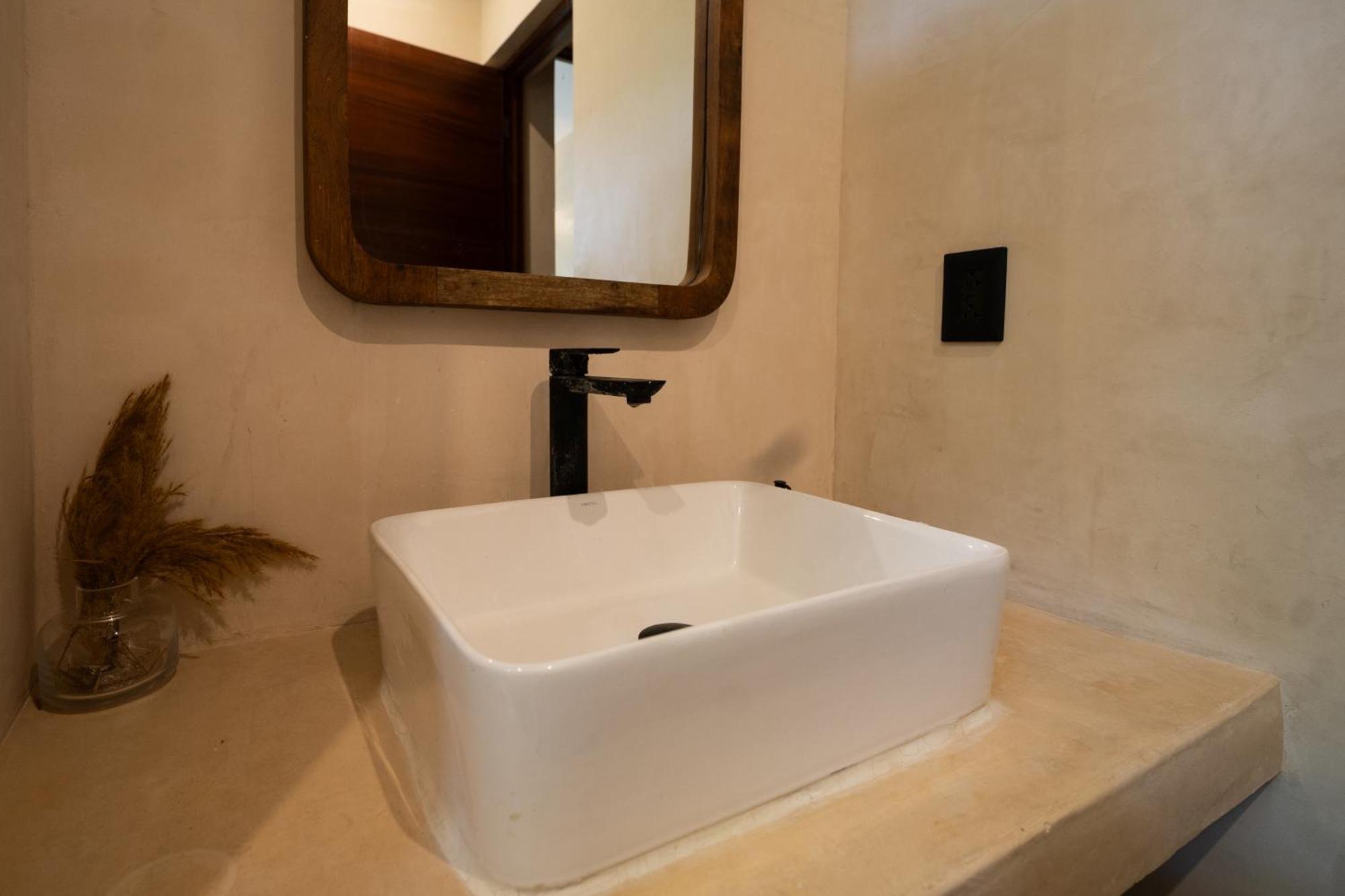 Stylish & Luxury Penthouse & Apartment, Private Pool, Private Hot Tub, Terrace And Roof At Jungle *