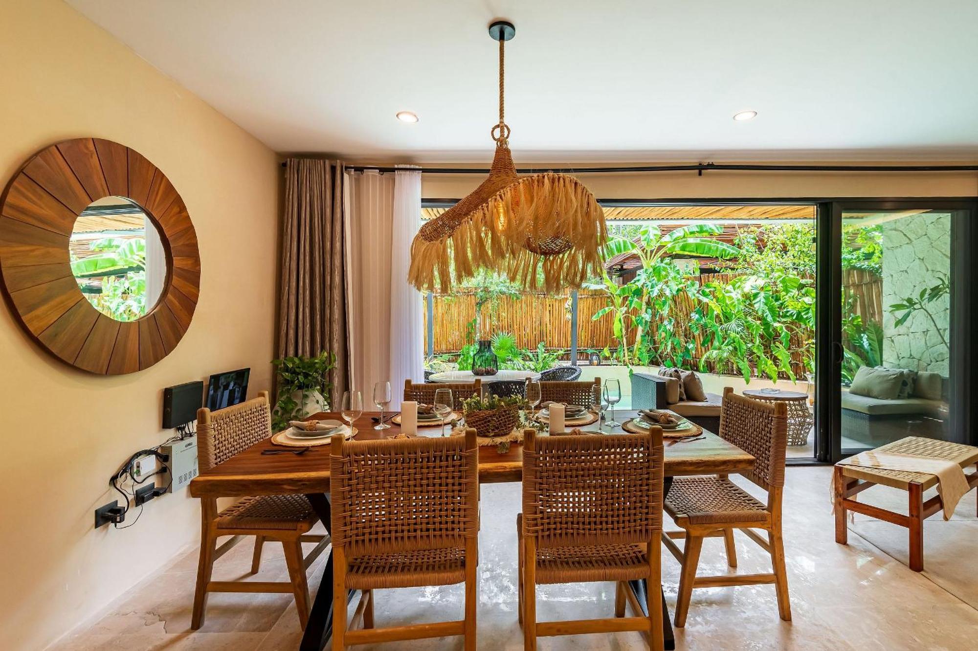 Apartment •| Boutique Swim Up En P/6 • Naaj Tun• *