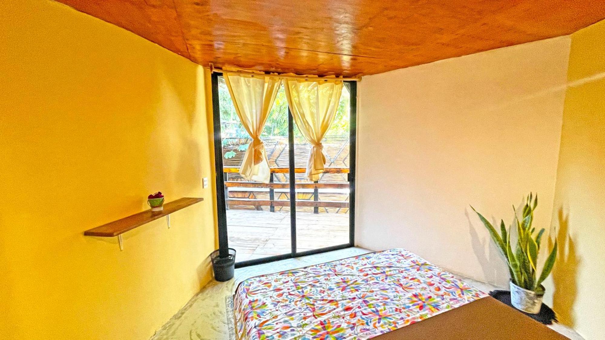 Capsule hotel Mr Pakal Tulum