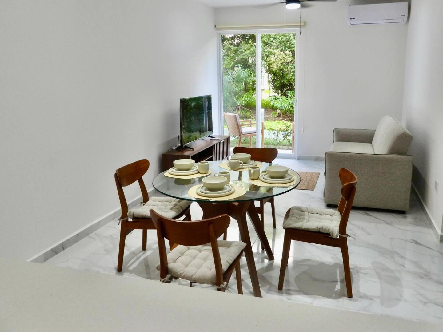 New! Jungle Chic Retreat In Aldea Apartment