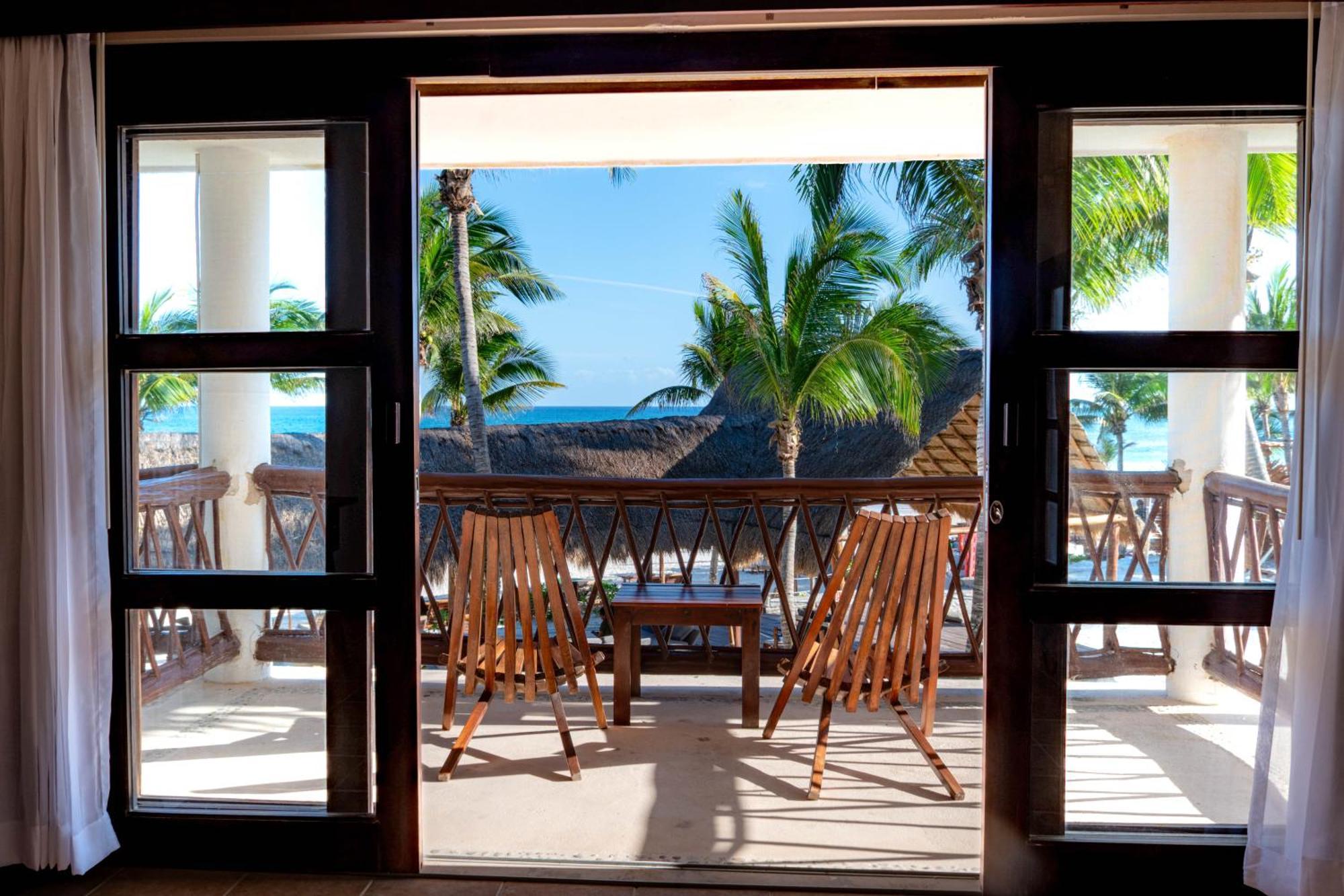 Hotel Mia Beachfront - Ocean View And Club 4*