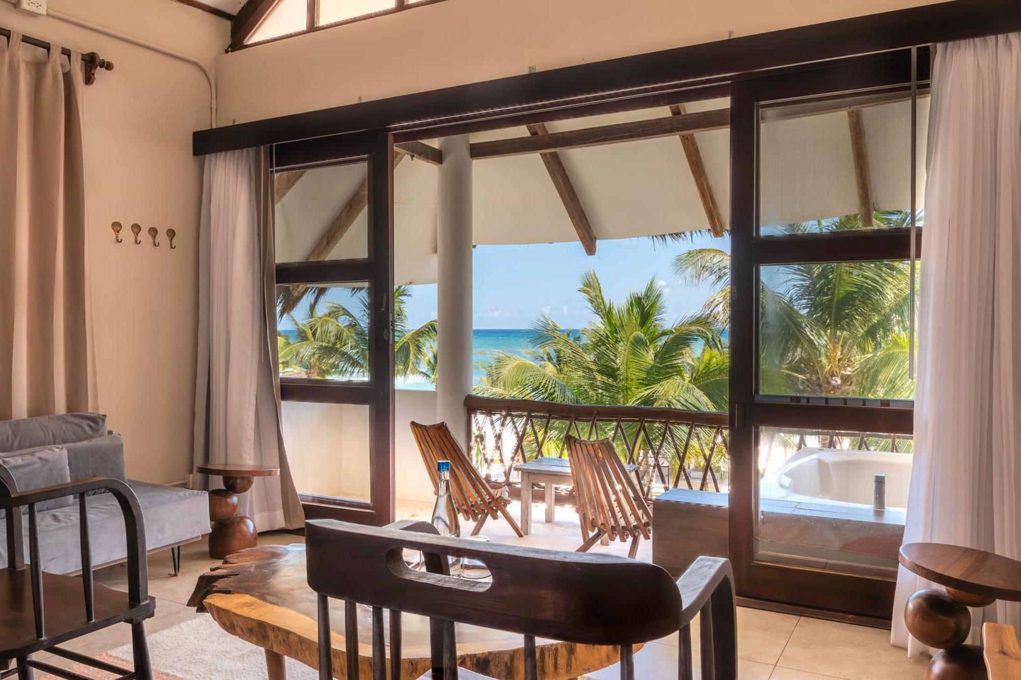 Mia Beachfront - Ocean View And Club