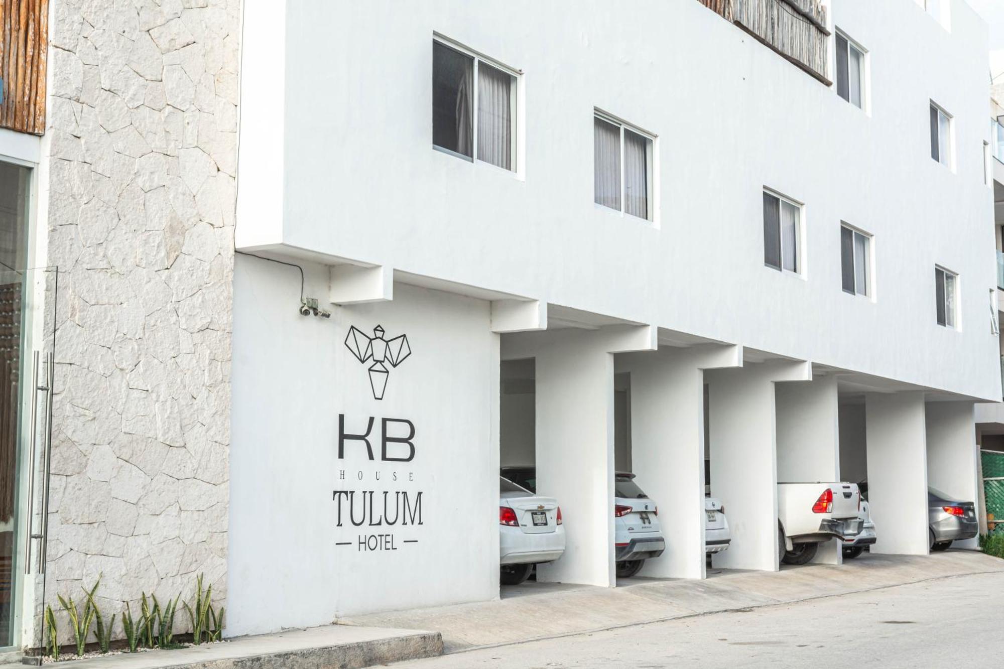 Hotel Collection O Kaab Boutique Tulum Centro, Pool And Parking 4*