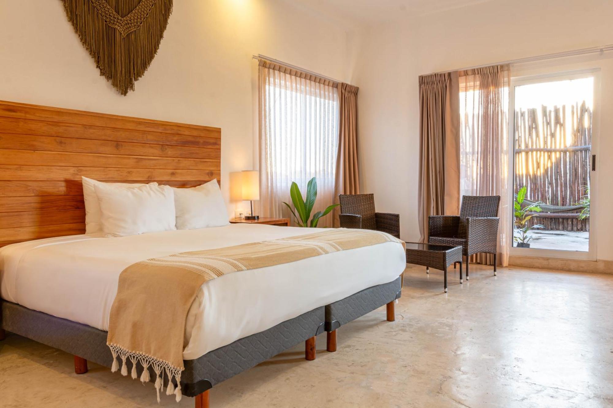 Hotel Collection O Kaab Boutique Tulum Centro, Pool And Parking