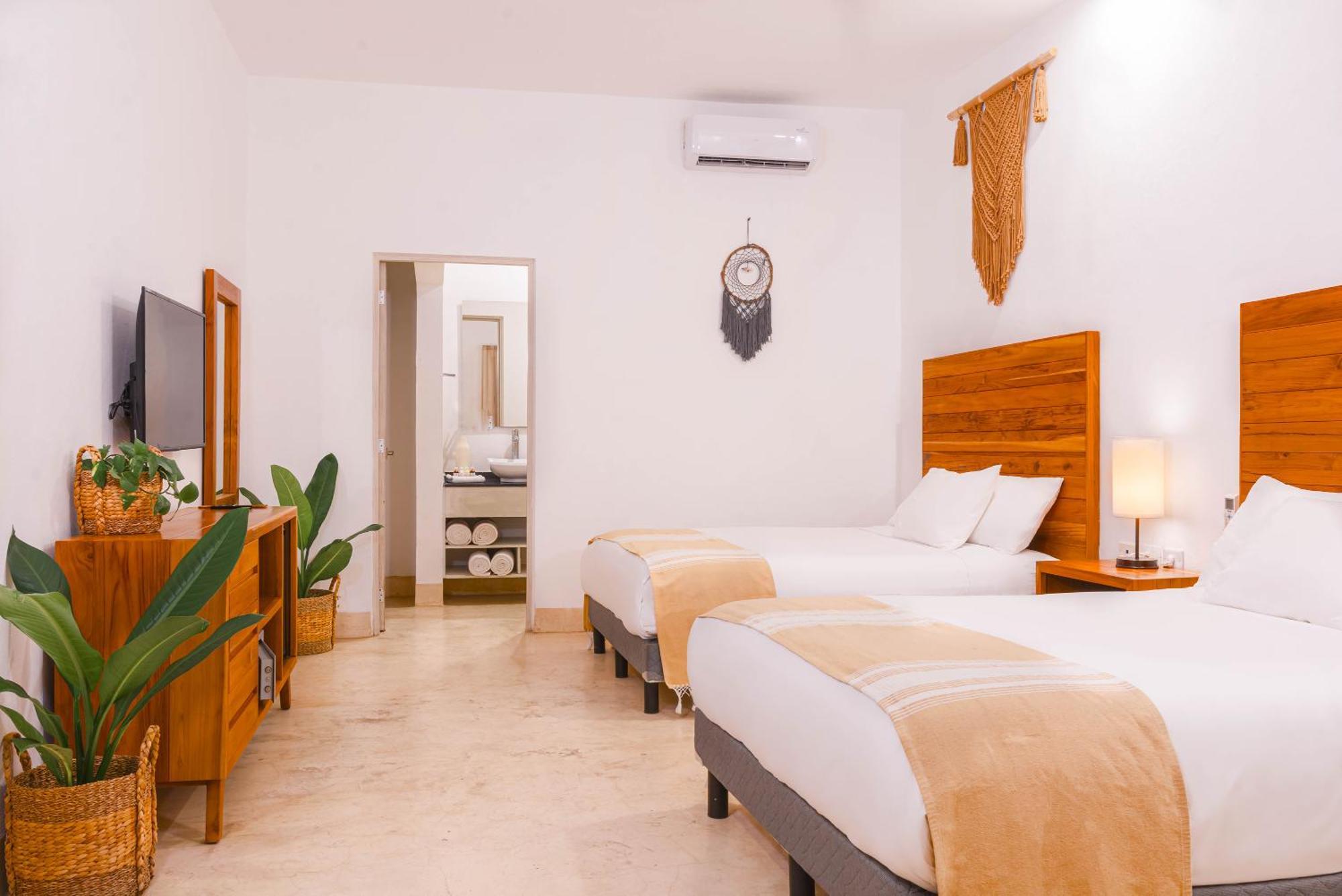 Collection O Kaab Boutique Tulum Centro, Pool And Parking