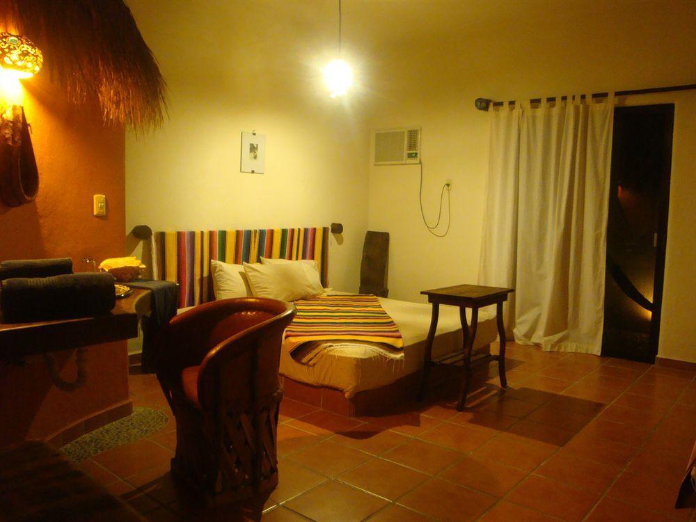 Lo Nuestro Petit Tulum