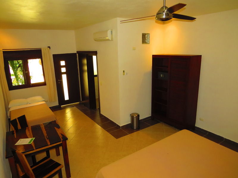 Hotel Xibalba Dive Center 3*