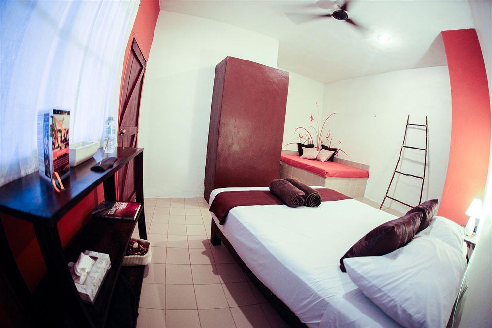Secret Garden Hotel 3*