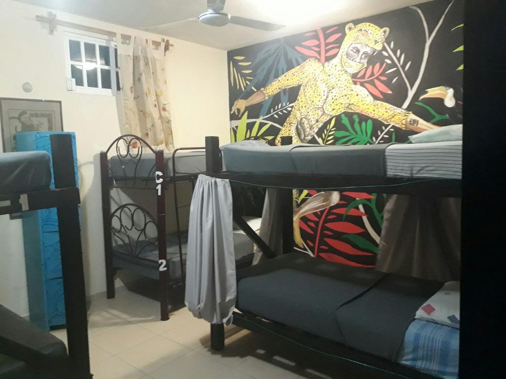 Charlys Hostel *