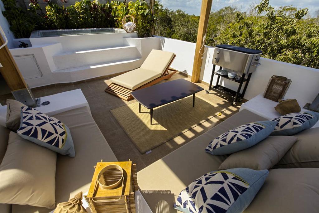 Latina Tulum