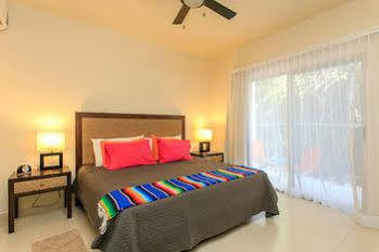Condos Perfectly Situated Between The Beach & Tulum Town By Stella Rentals