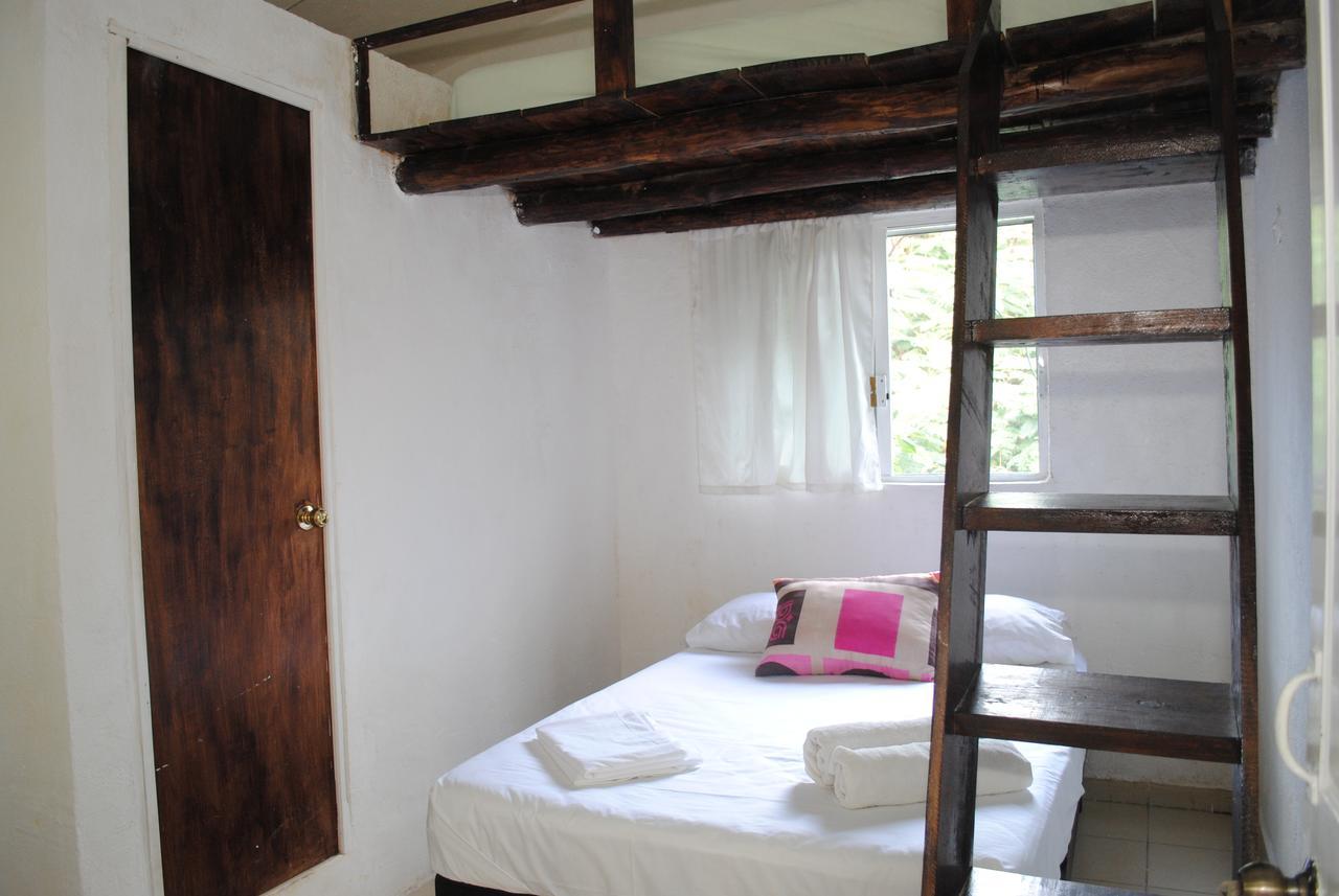Hostel Lobo Inn Tulum