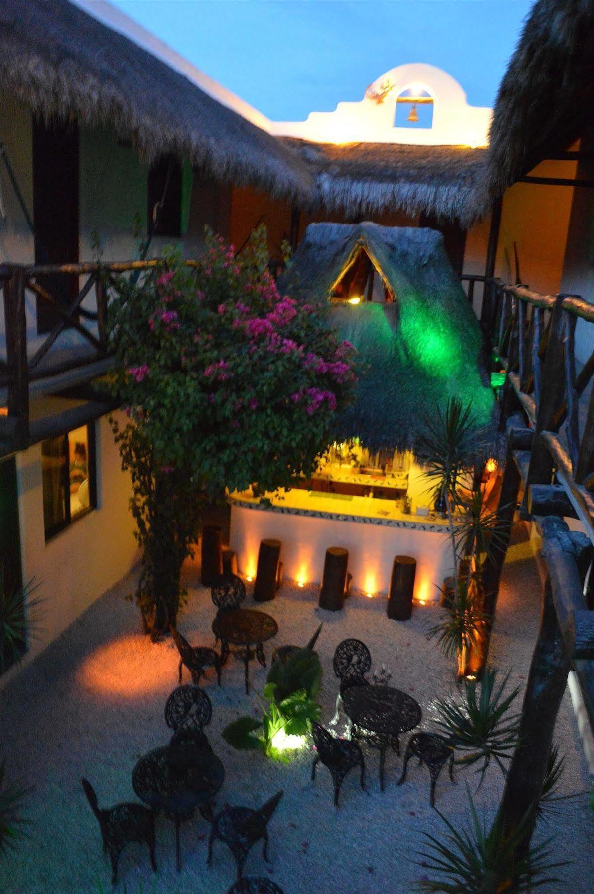 Lo Nuestro Petit Tulum