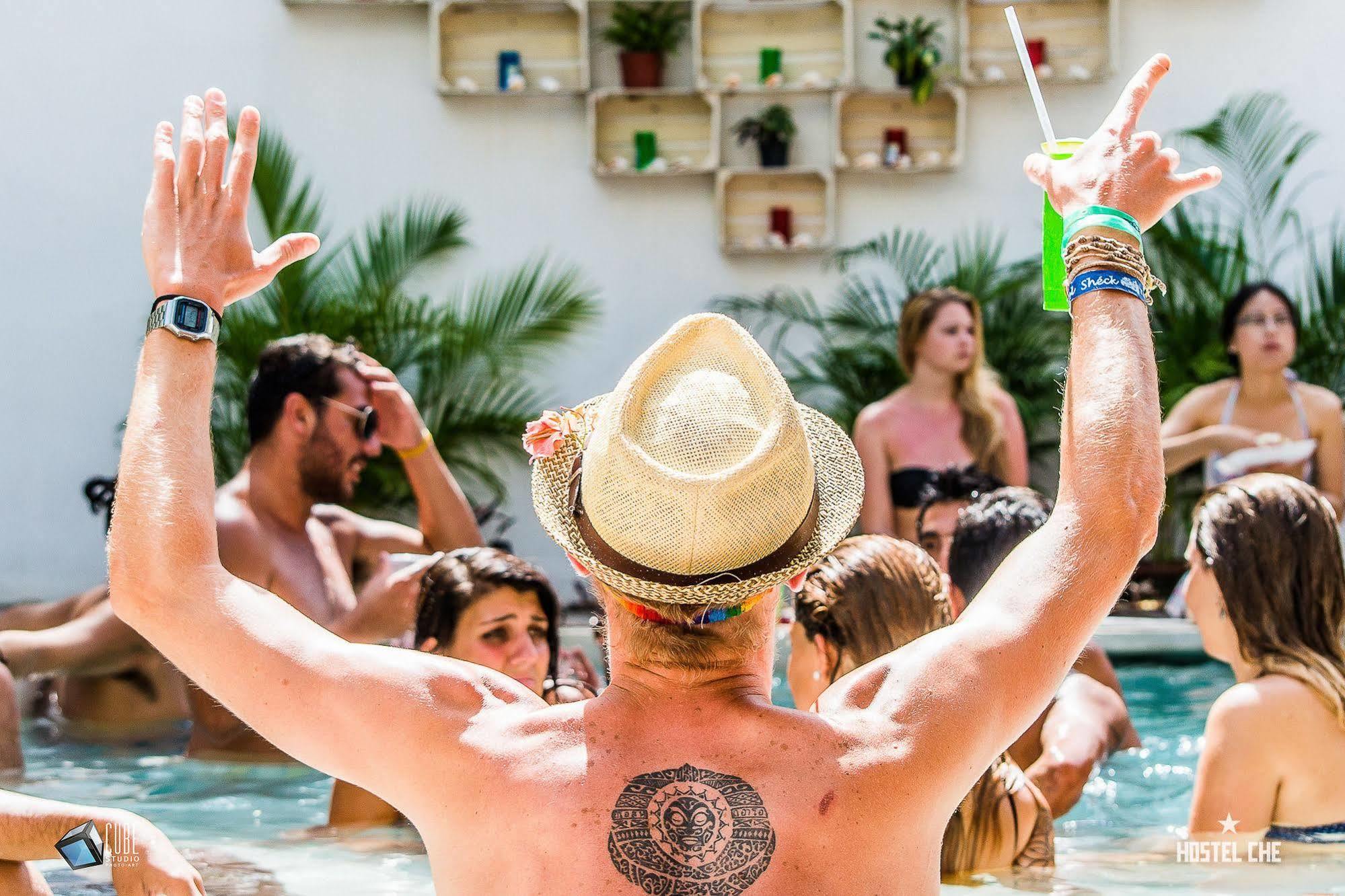 Albergue Che & Bar Adults Only