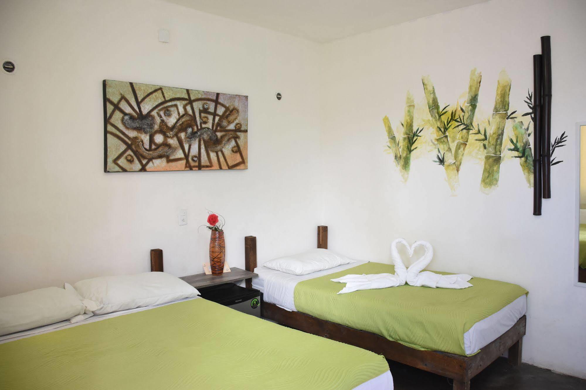 Albergue Emotion Avenida &