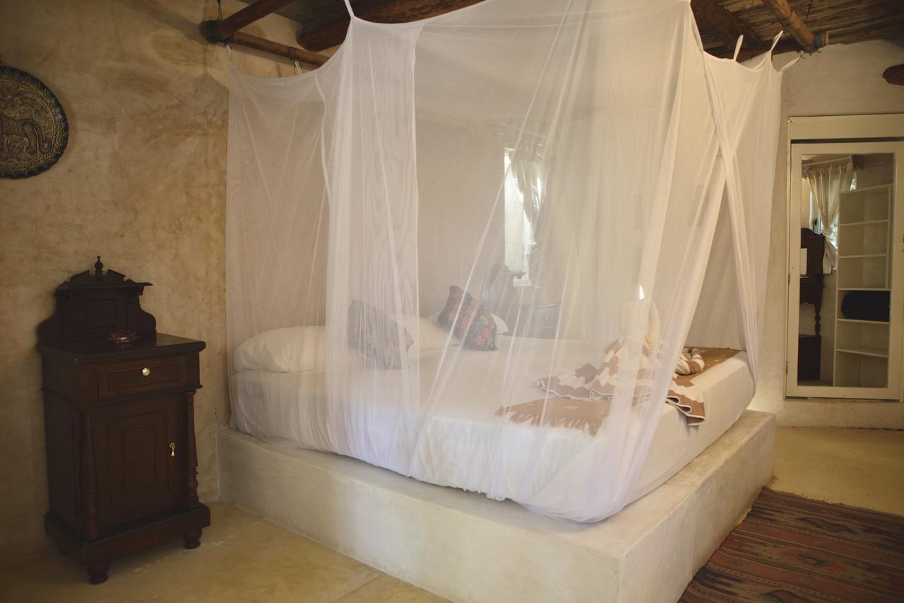 Lamar Front And Pool Tulum