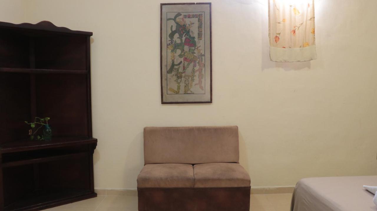 Charlys Hostel *