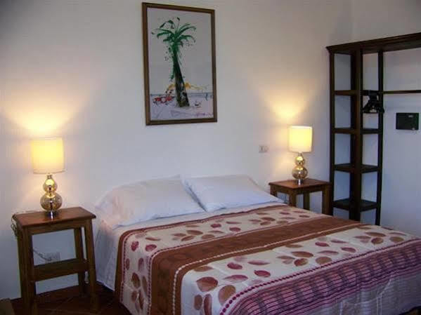 Giana Hotel