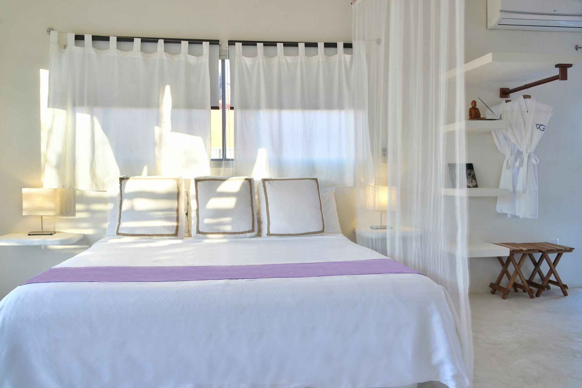 Geminis Boutique Condohotel 4*