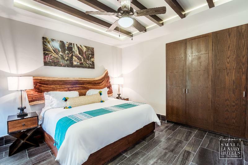 Kasa Parota Hotel