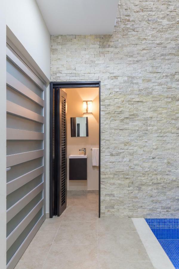 Private Modern Villa-pool Beds-ac-internet-parking-grill * Tulum