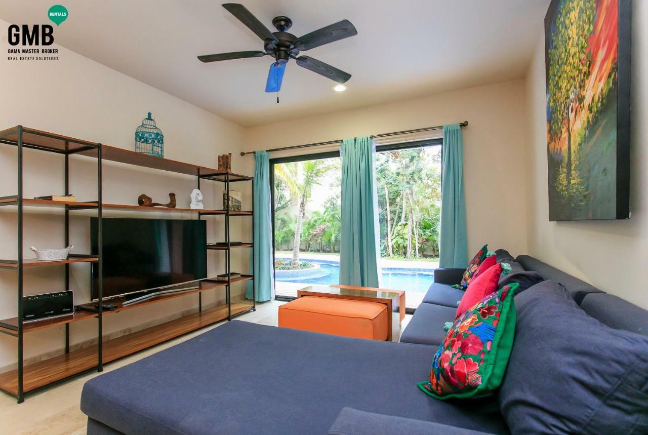 Swim Up- 2 Bdr & 2 Bike In Apartment *