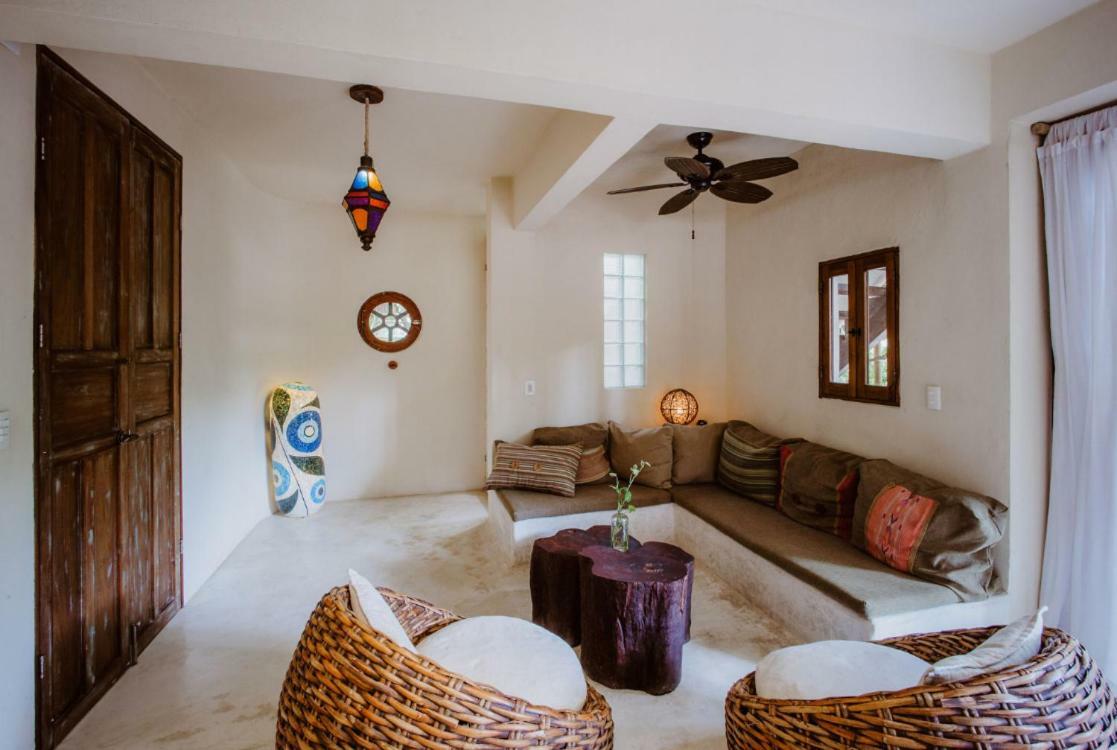 Beachfront Casa 8 Villa