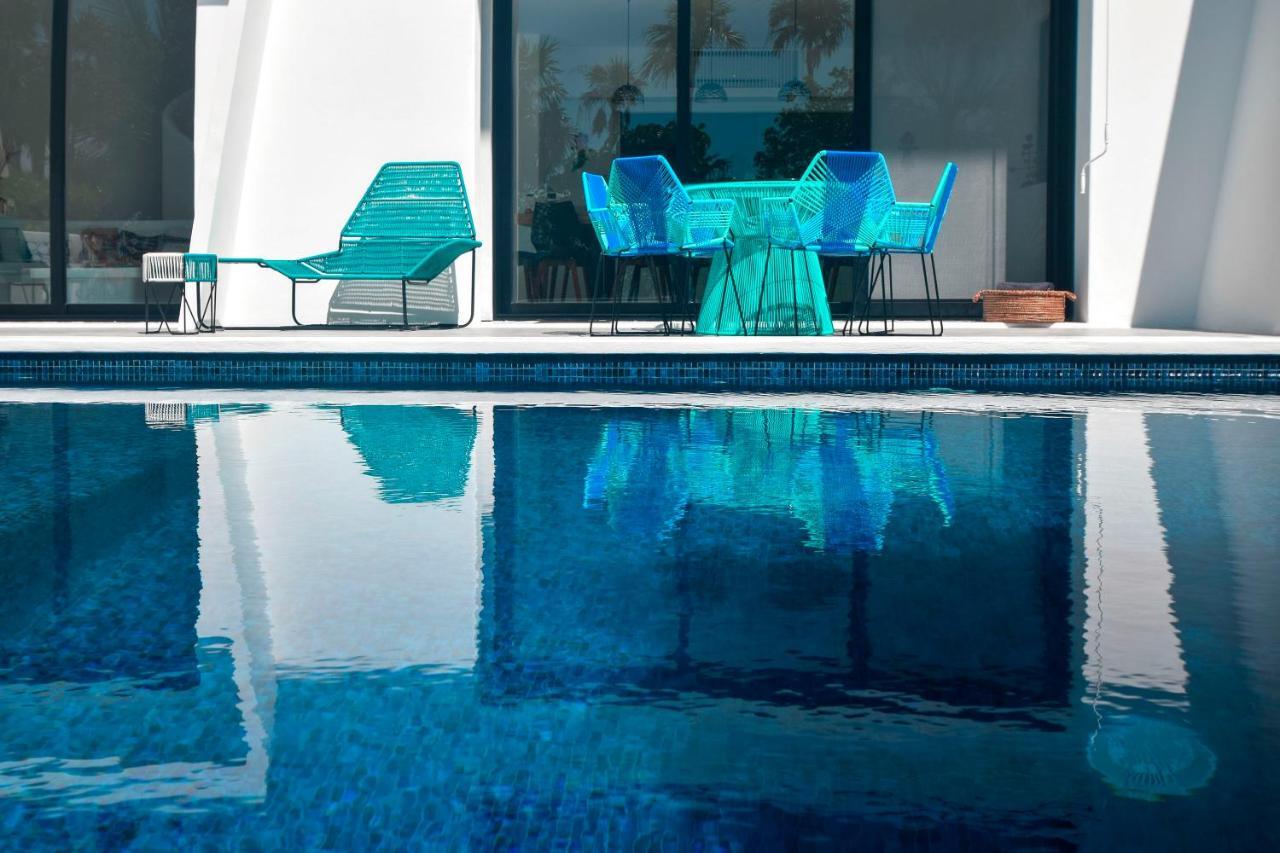La Maison Manati, Beachfront, Infinity Pool, Cooking Service Included Villa