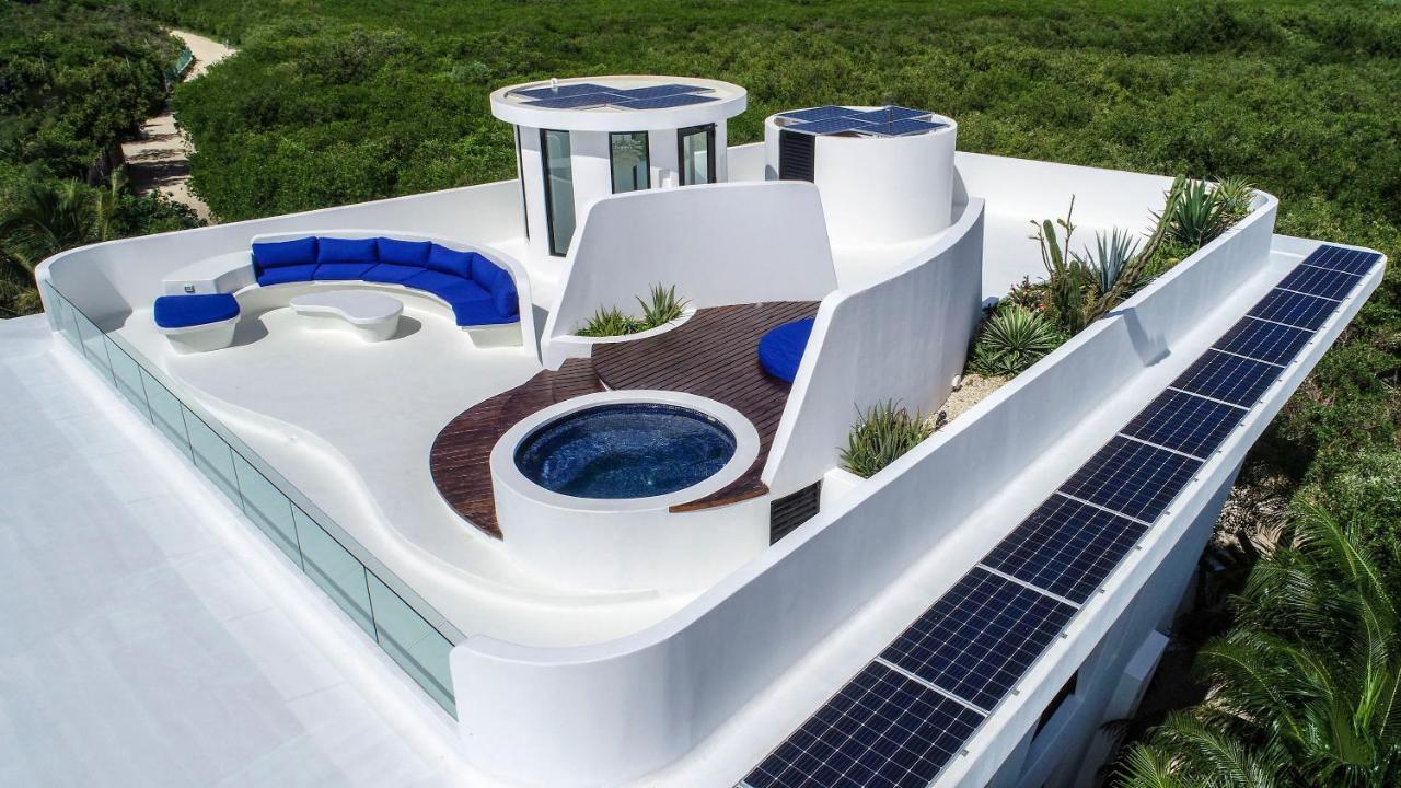 La Maison Manati, Beachfront, Infinity Pool, Cooking Service Included * Tulum