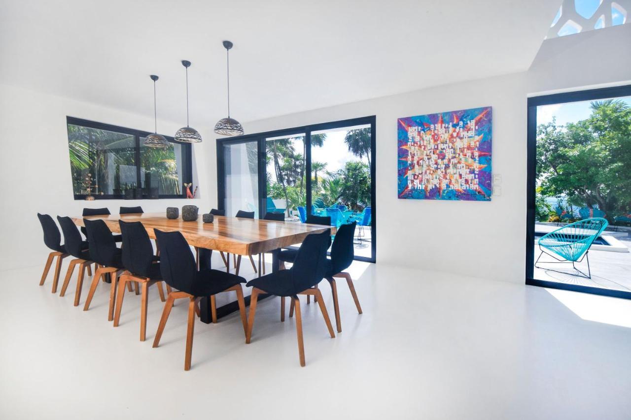 La Maison Manati, Beachfront, Infinity Pool, Cooking Service Included Villa