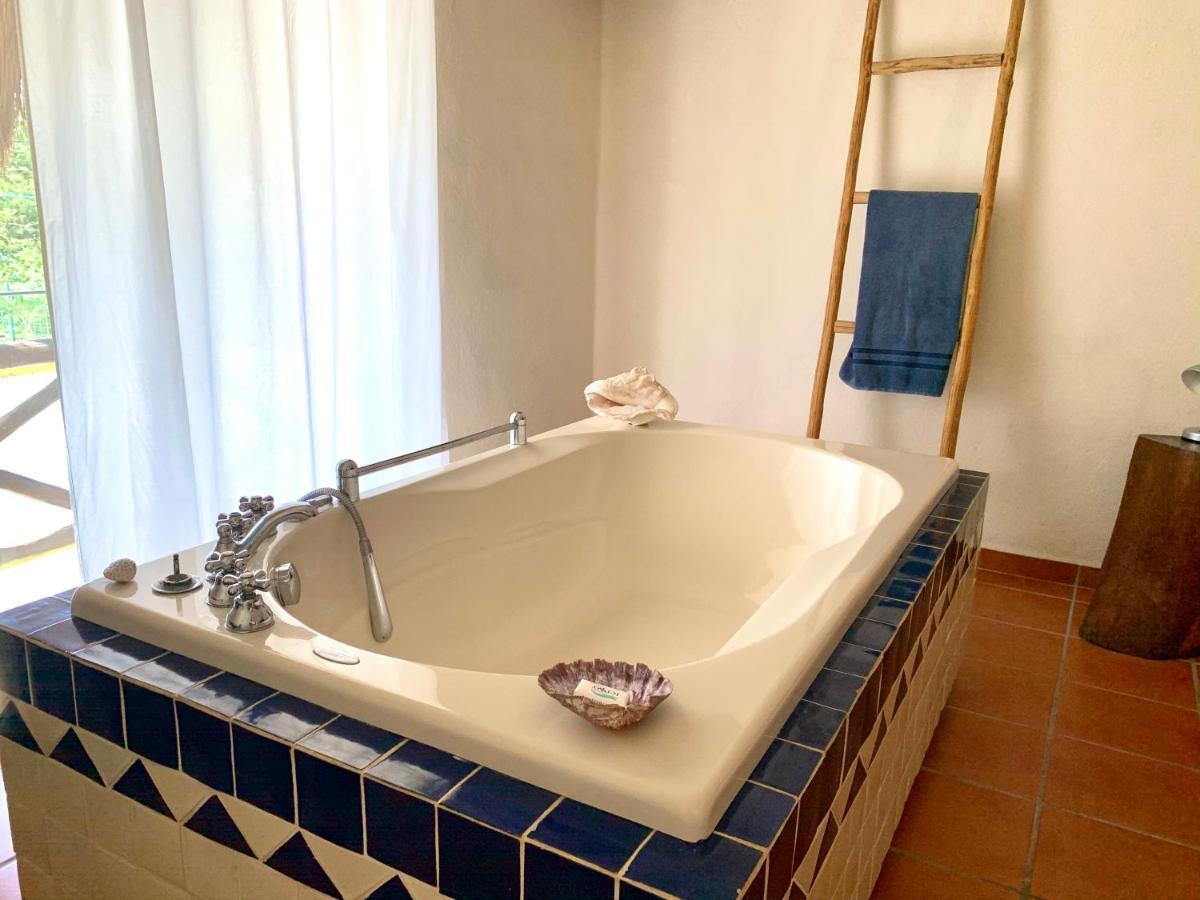 Hotel Lo Nuestro Petit 3*