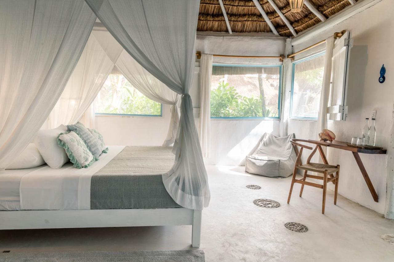 Playa Mambo Eco Cabanas 4*