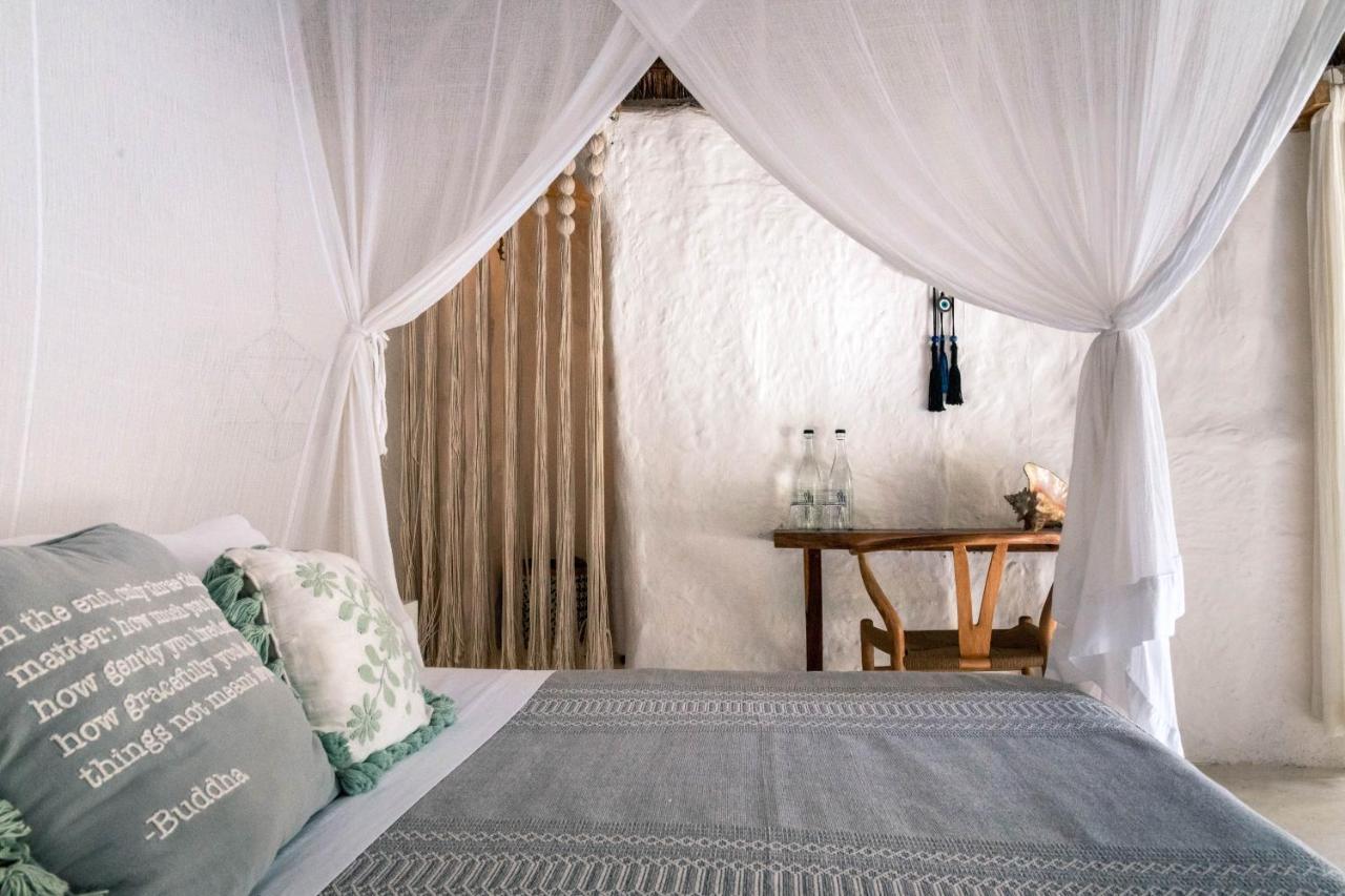 Playa Mambo Eco Cabanas 4*