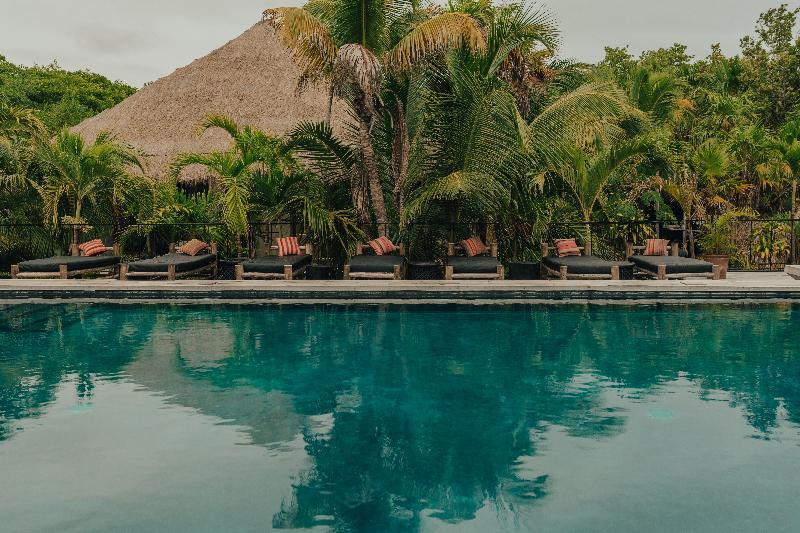 The Radhoo - Adults Only 4*