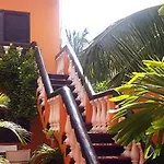 Malix Pek 2* Tulum