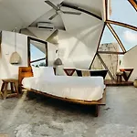 Hotel Mamasan Treehouses & Tulum