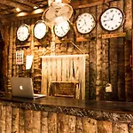 Bambu Gran Palas Hostal Party