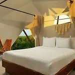 Mamasan Treehouses & Tulum