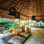 Don Quijote - Private Pool & Beach Club Access