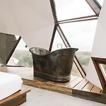 Hotel Mamasan Treehouses & Tulum