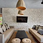 Beachfront Villa Soliman Bay 12