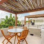 Eco-sustainable Luxury Between Hotspots & Town By Stella